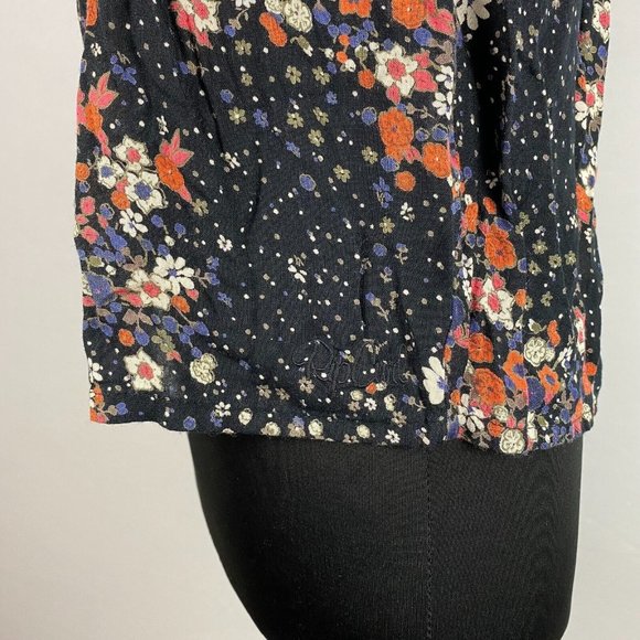 Rip Curl XS Floral Patterned Partial Button Front Popover Blouse - Picture 7 of 12
